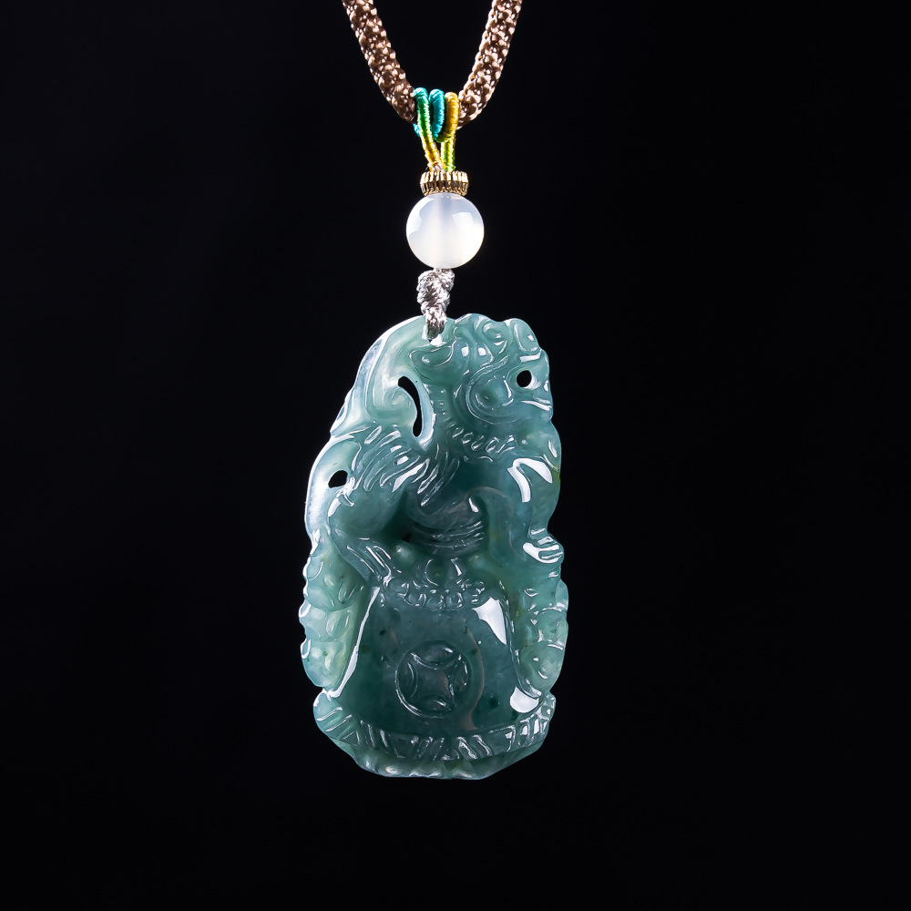 Women Accessories Gift - Wisiorek Pixiu z jadeitu birmańskiego, designerskie