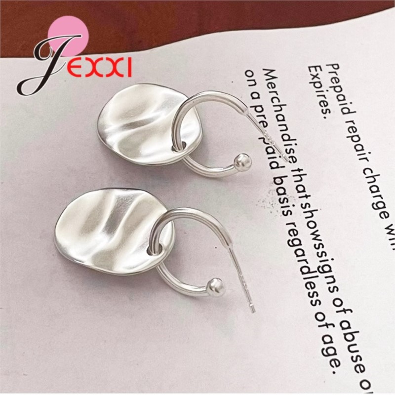 Statement Earrings Oversized - Nieregularne kolczyki koła z metalową teksturą
