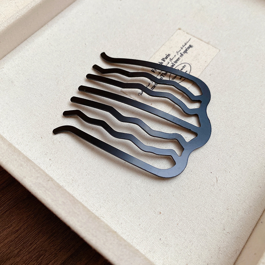 Metalowe grzebienie do włosów  – Women Accessories On Sale recenzja i cena