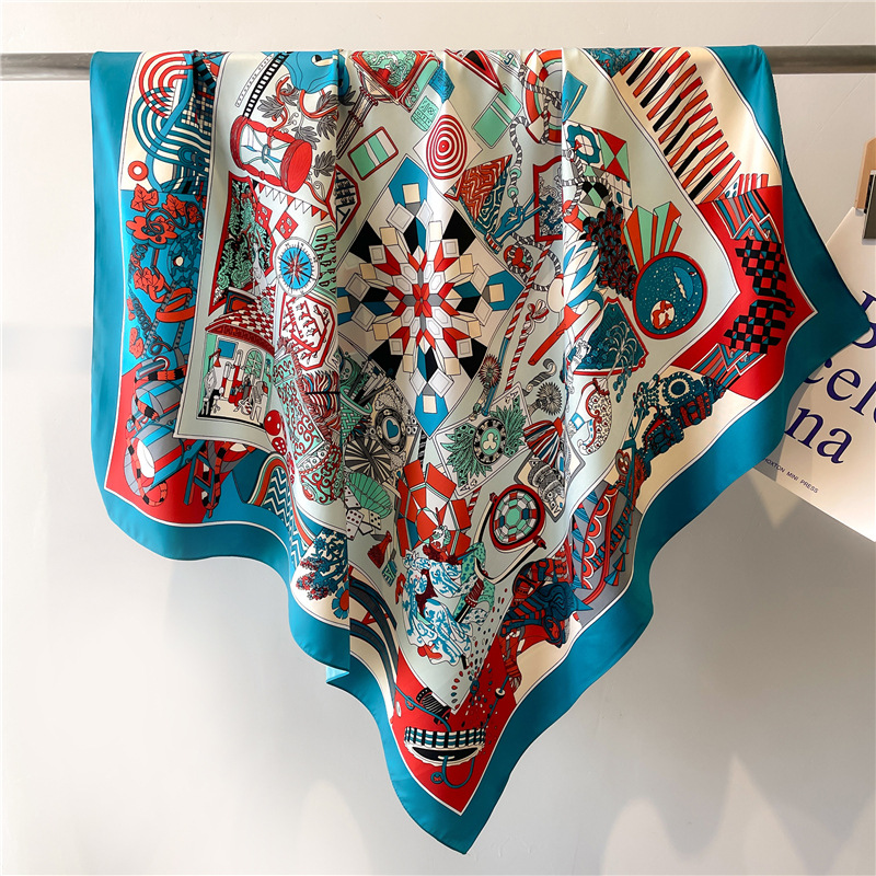 Jedwabna apaszka damska w kwad – Silk Scarf Square recenzja i cena