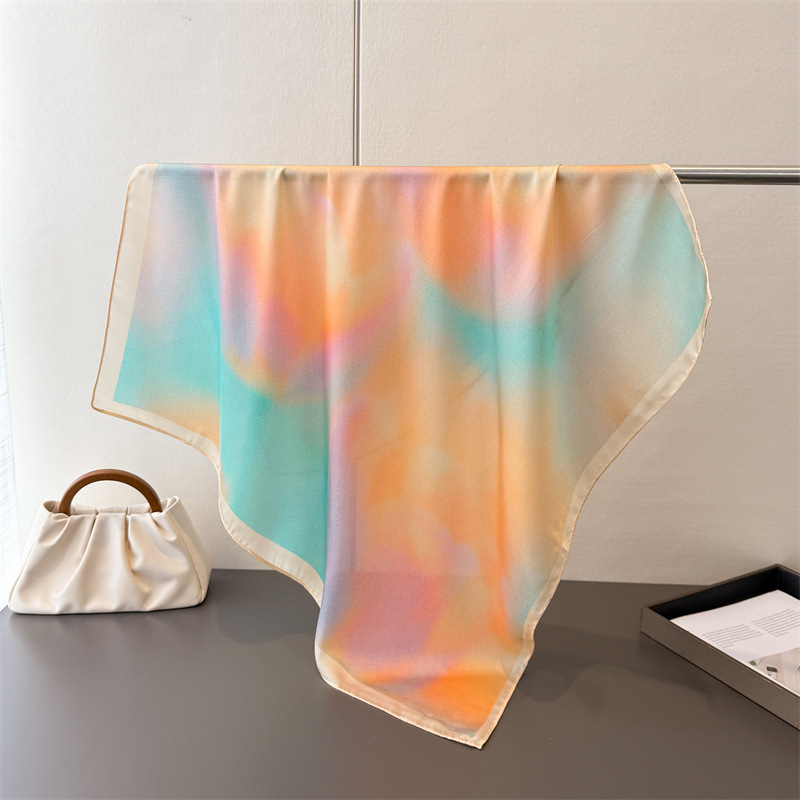 Jedwabna apaszka damska 2025 D – Silk Scarf Square recenzja i cena
