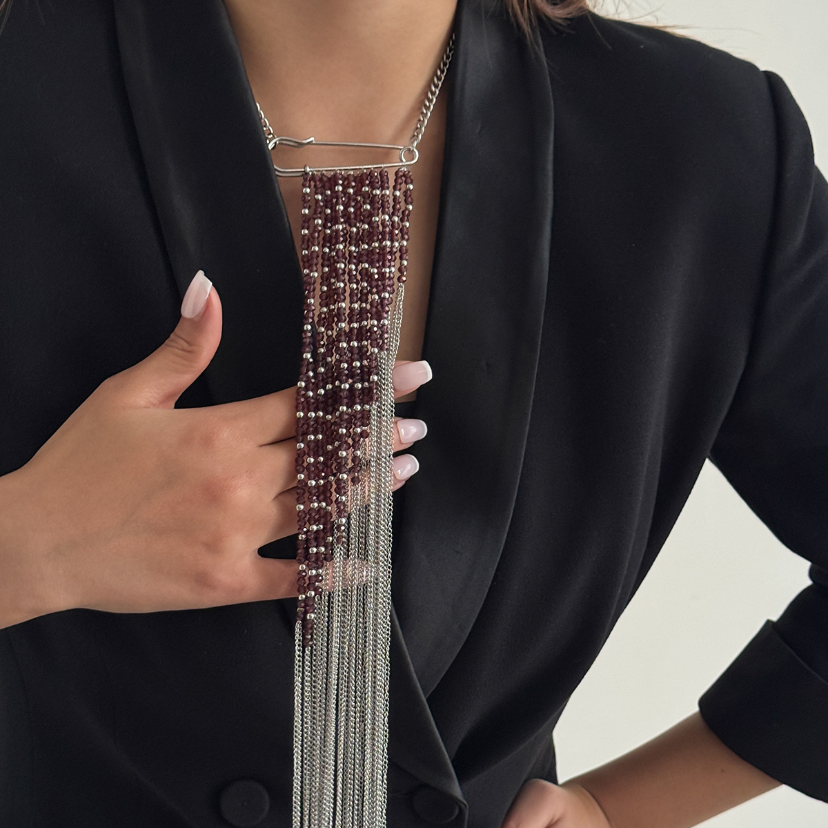 Srebrna broszka z łańcuszkiem  – Women Accessories Trending recenzja i cena